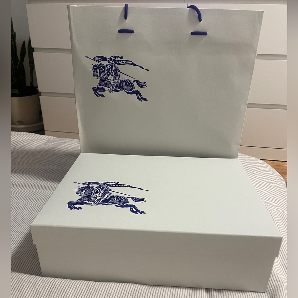 Burberry box with shopping bag